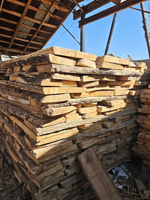 Yaasn chinor quru yogochla bor