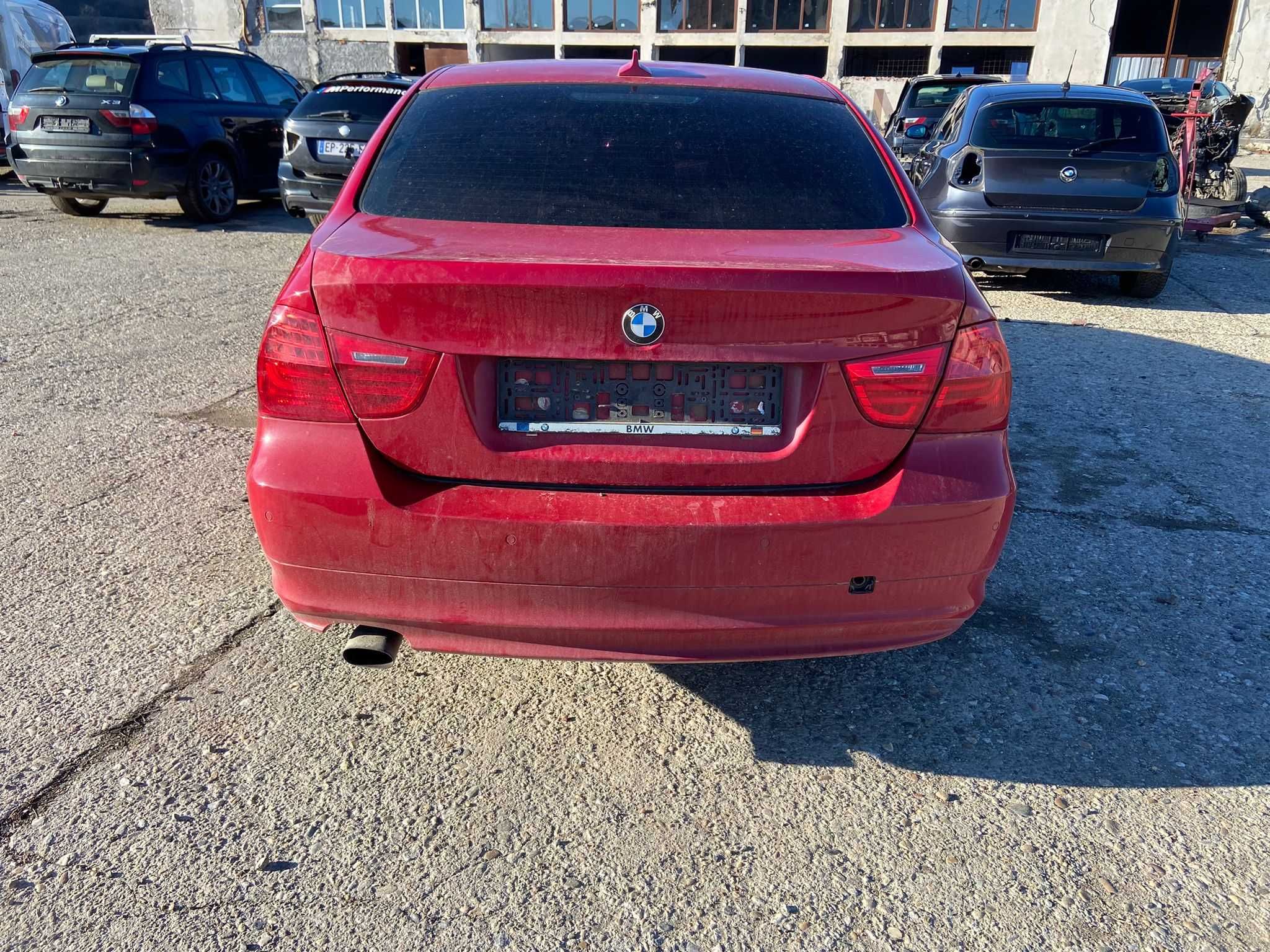 Usa usi aripa capota haion bara haion  BMW seria 3 E90 karmesinrot A61