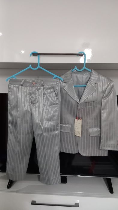 Costum baieti nou
