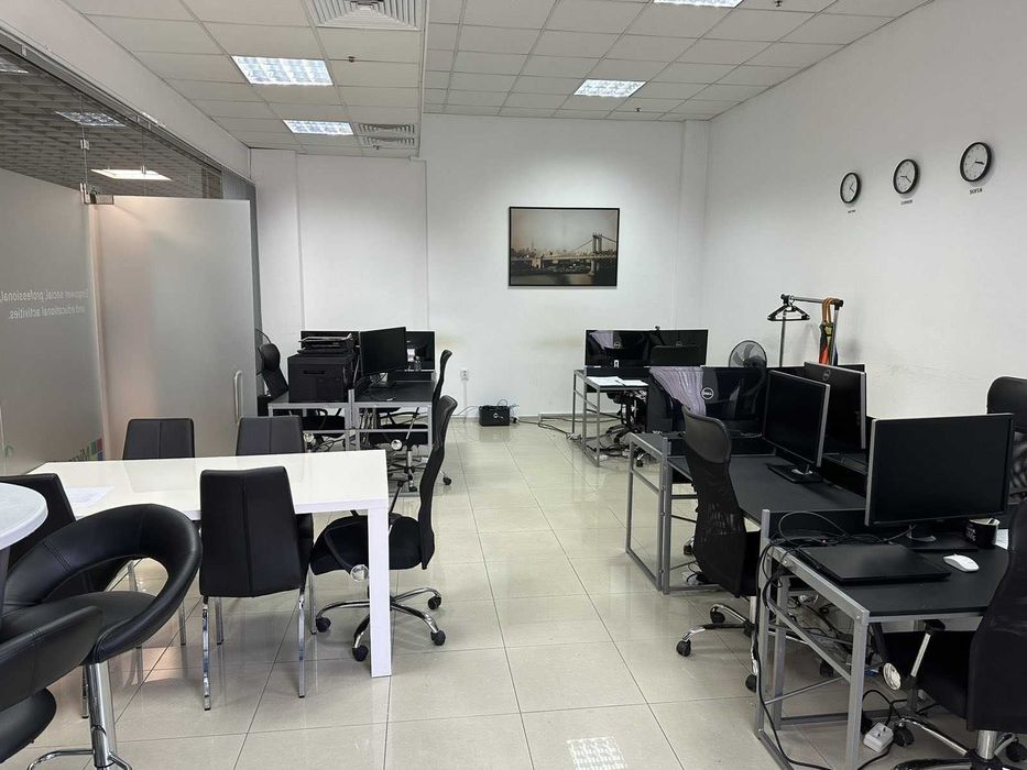 Продава се Офис в Пловдив, Каменица 1 - 85 кв.м за 778 €/кв.м - Снимка #1