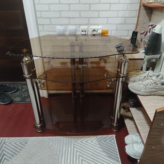 поставка для телевизора