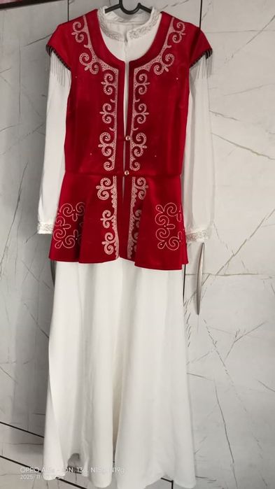 Әйелдер киімі. Келіндік көйлек