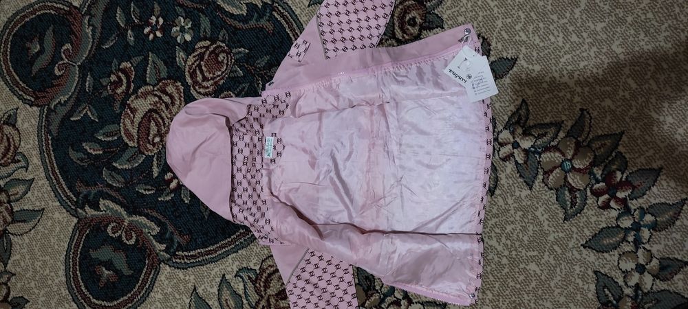 Куртка для девочек 5-6 лет