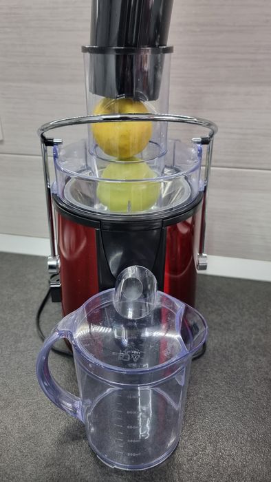 Storcator de fructe si legume Heinner, 1000 W, Recipient suc, ca nou