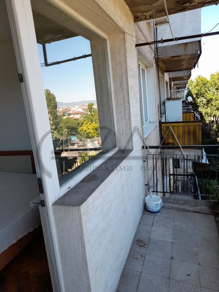 Продава се Тристаен апартамент в София, Оборище - 80 кв.м за 3125 €/кв.м - Снимка #10