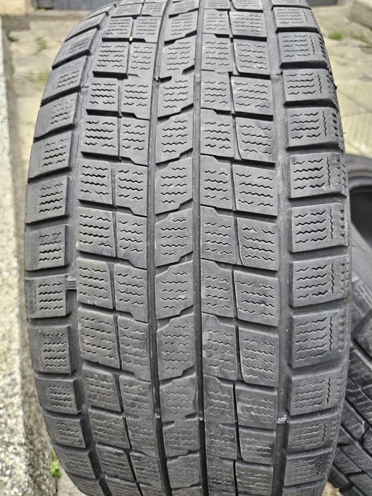 Зимни гуми Dunlop 235/50/18