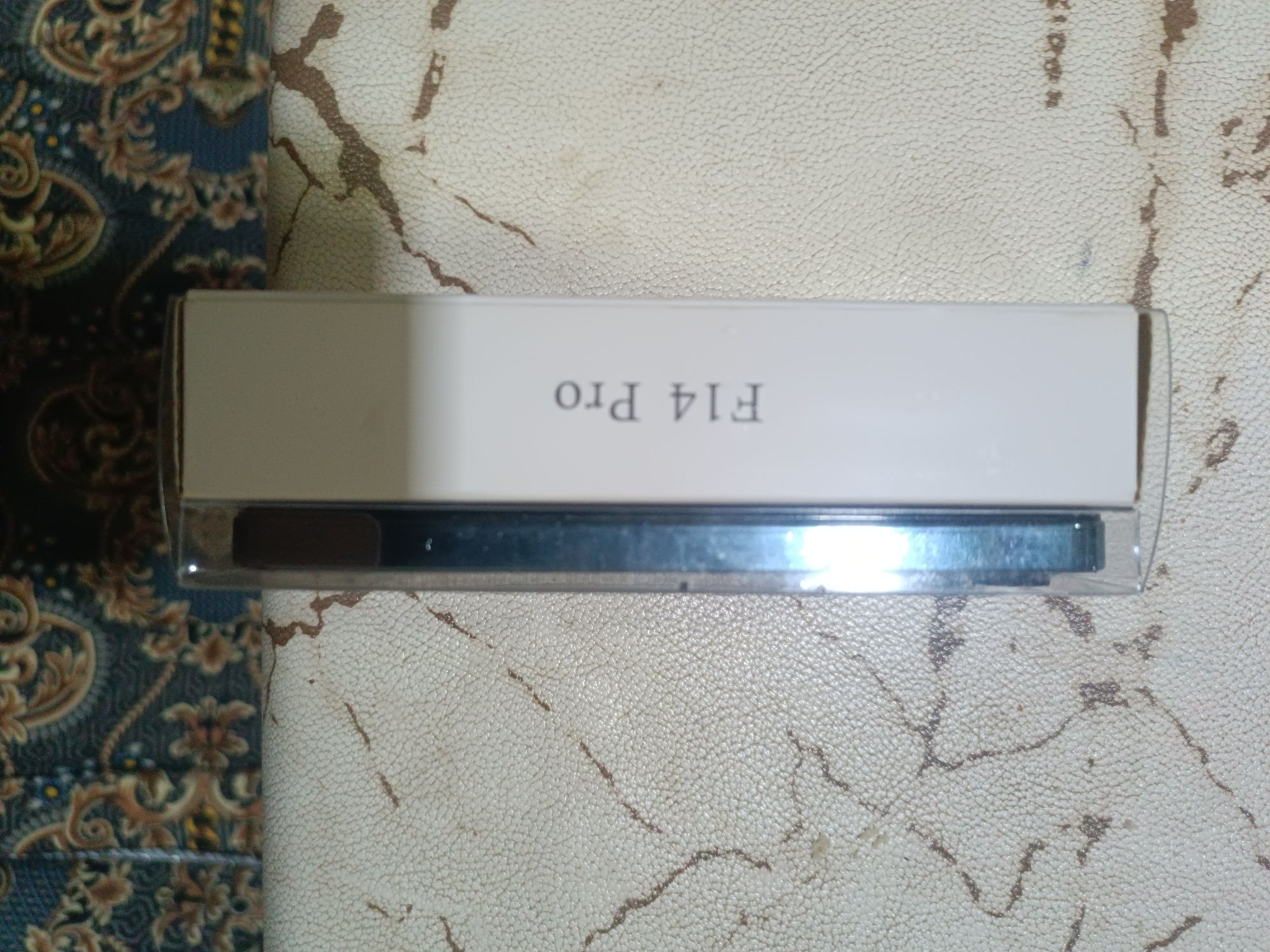 Knopkali telefon