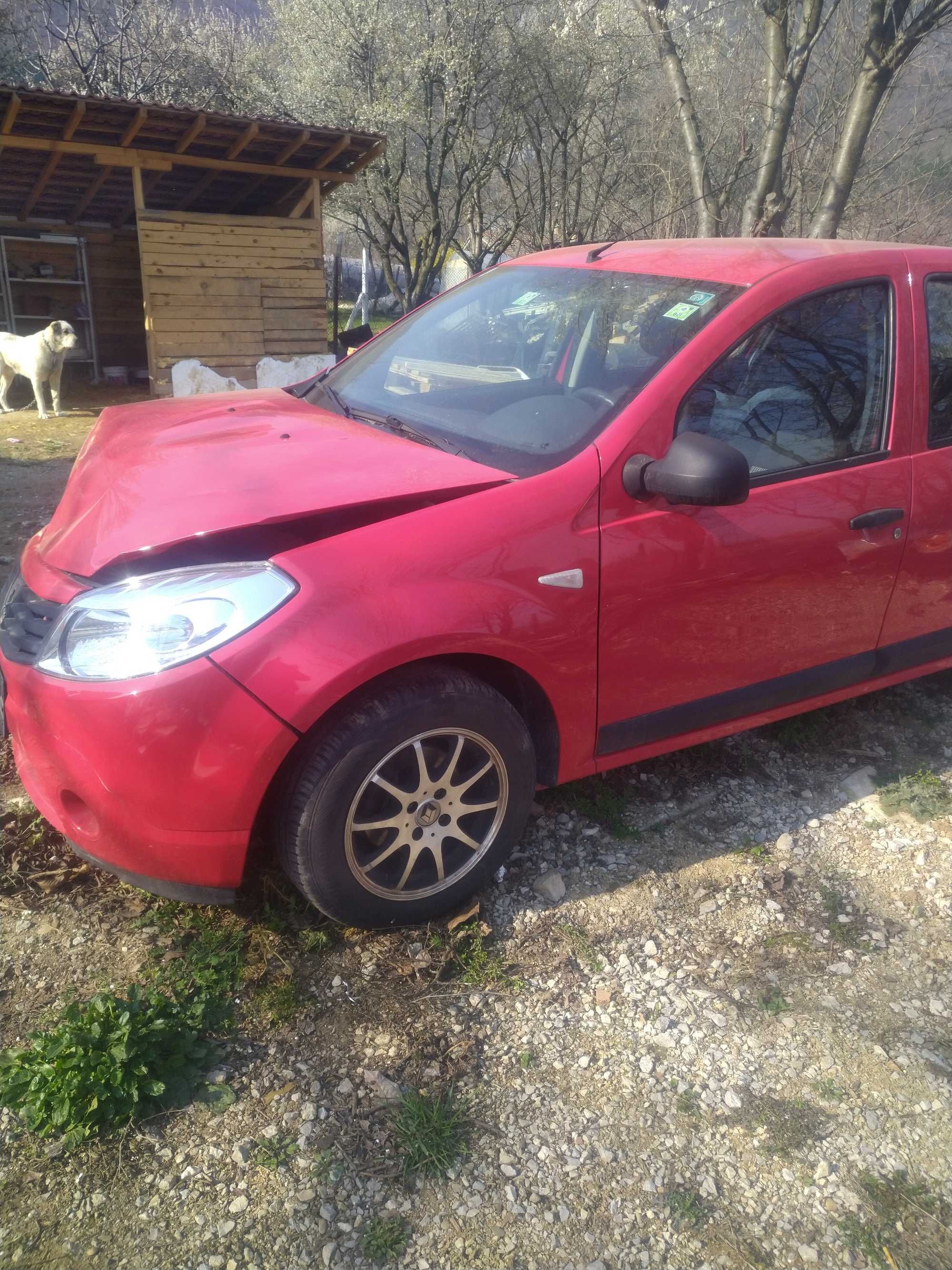 Dacia Sandero на части