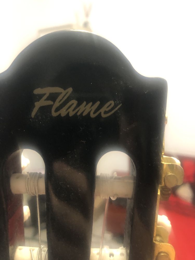 Vand chitara flame