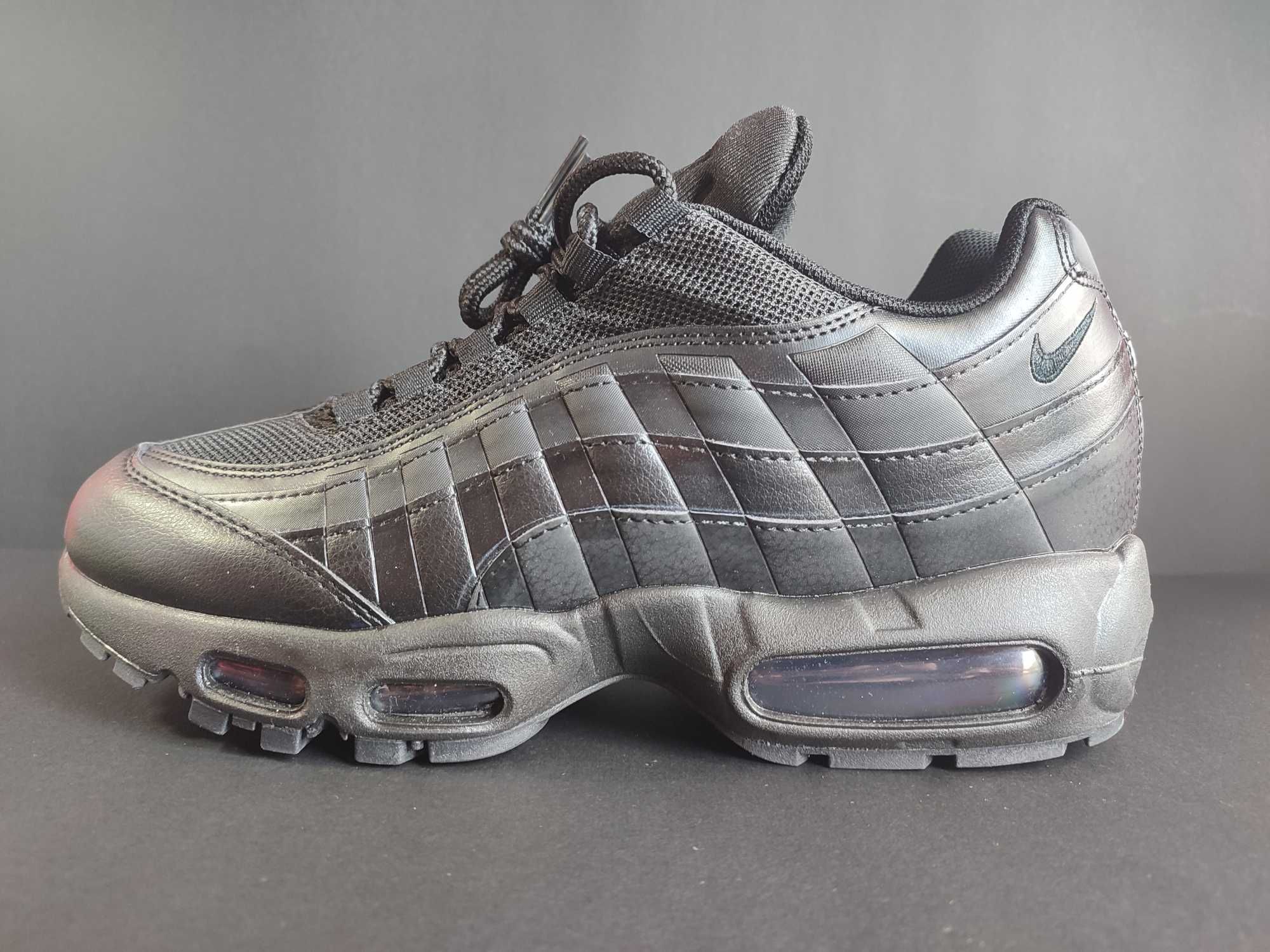 Nike Air Max 95 "Essential Black" - 43 44 45