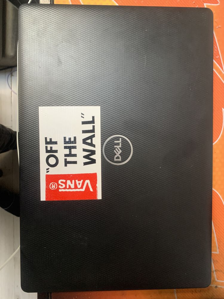 Лаптоп DELL Inspiron използван!