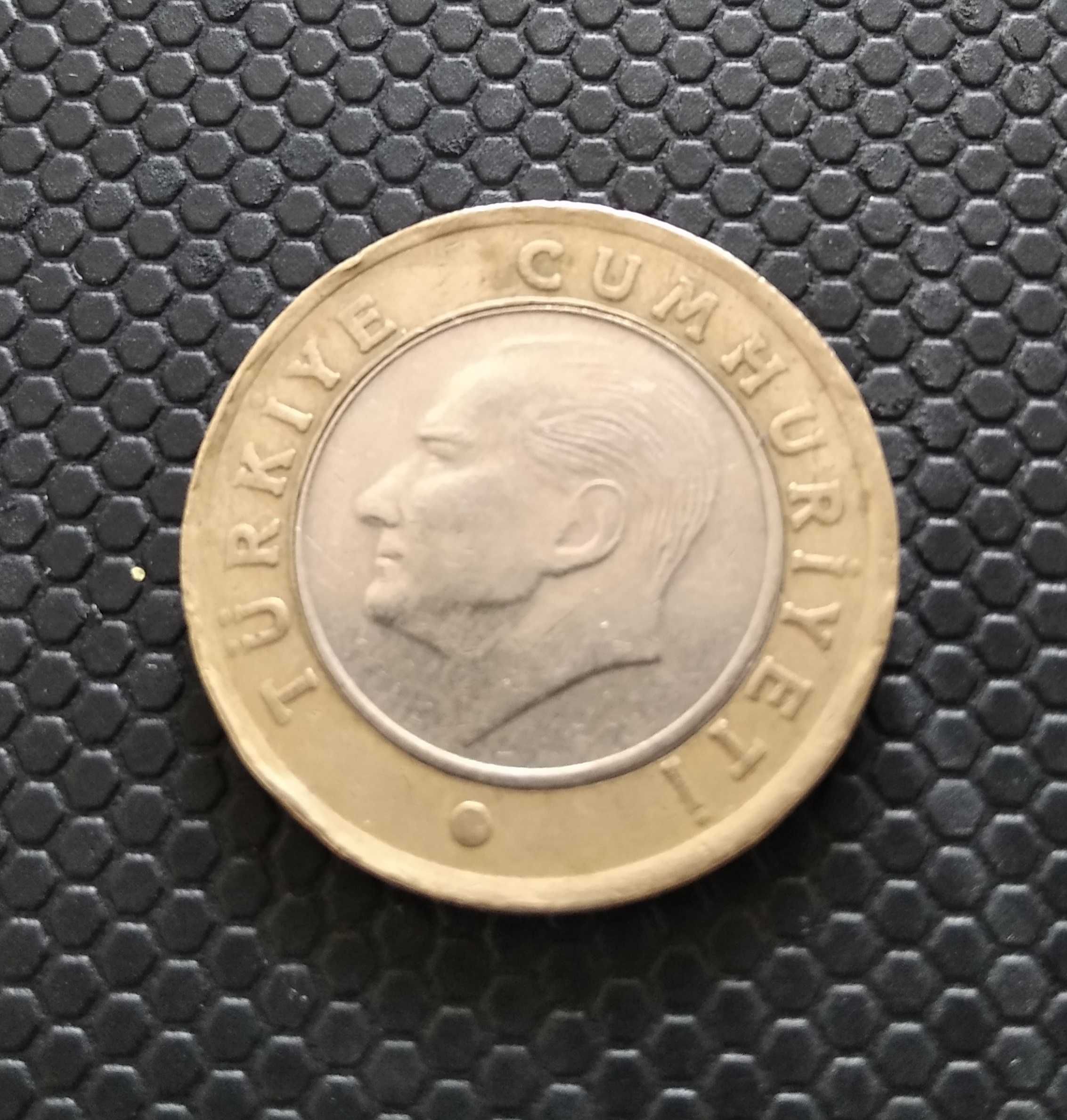 Монета. Турецкая Лира - 2009
