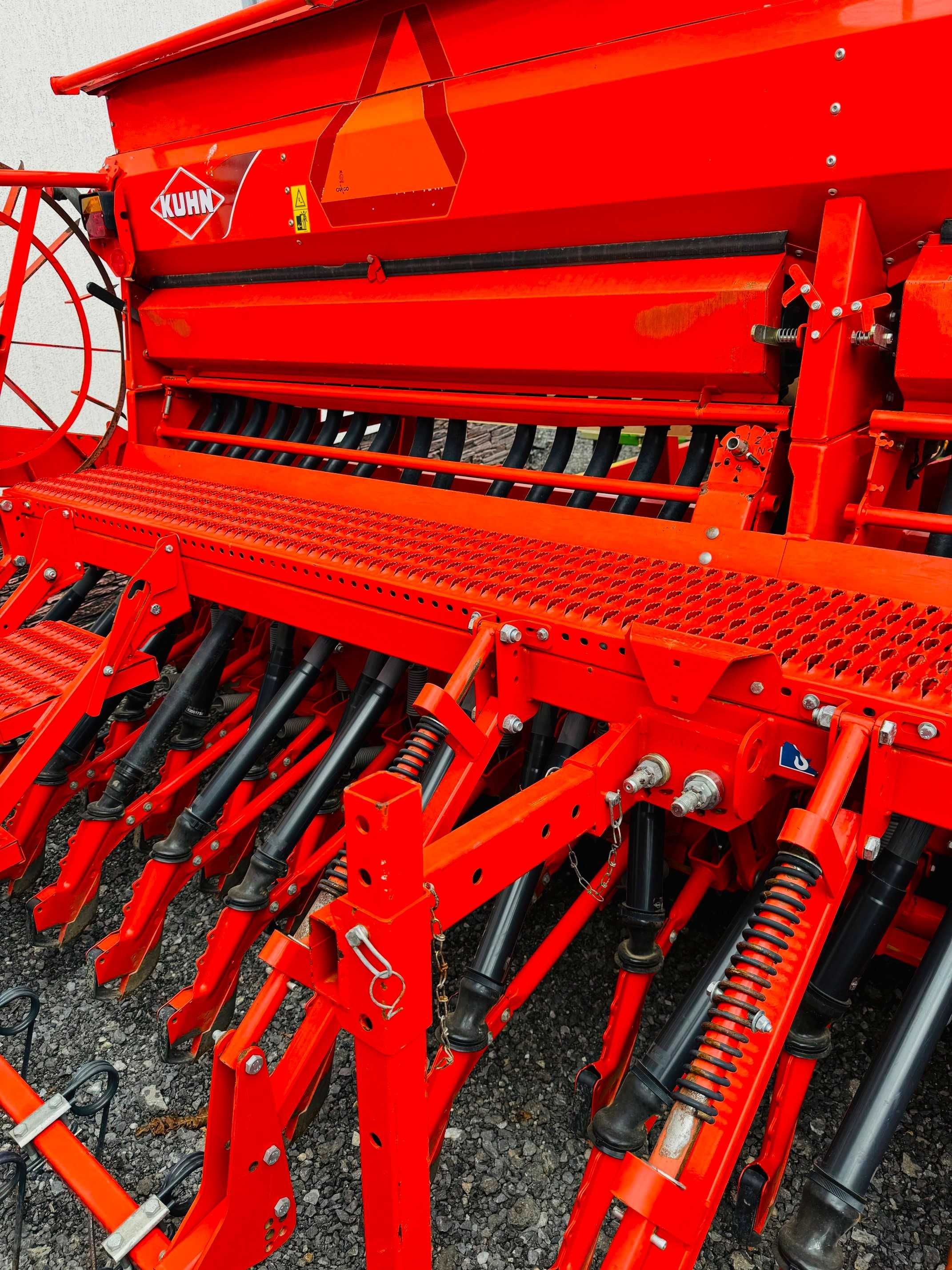 Semanatoare Paioase  Freza Kuhn Integra 4004 de 4m an 2020  Gaspardo