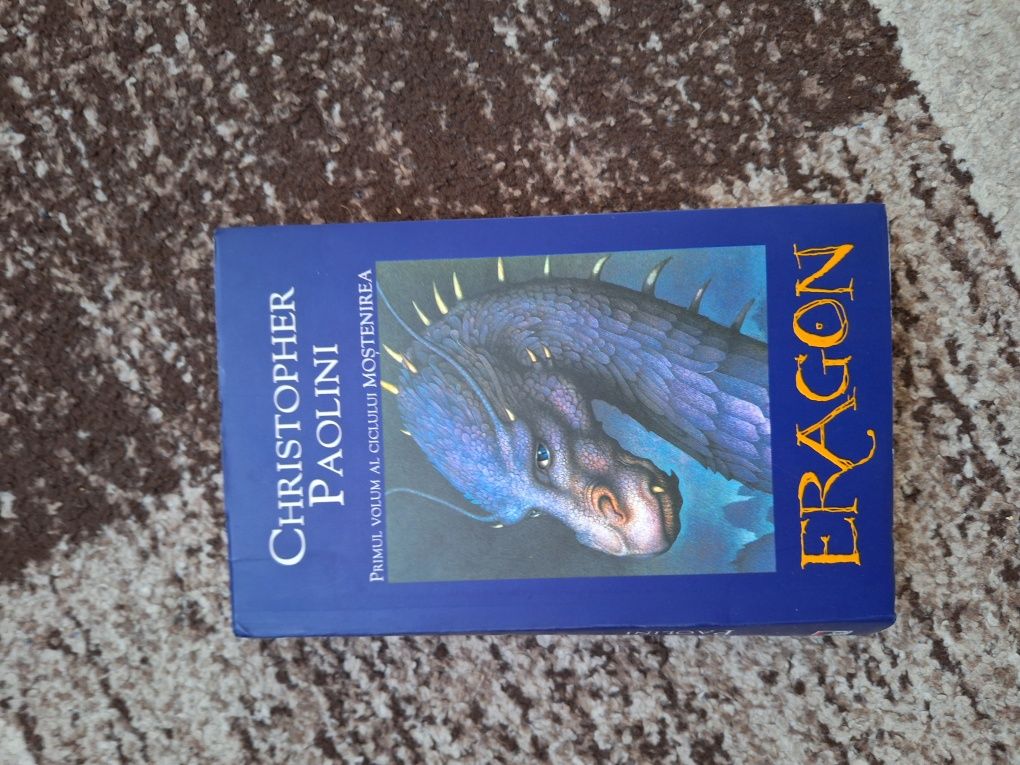 Vand cartea Eragon de Chrisopher Paolini