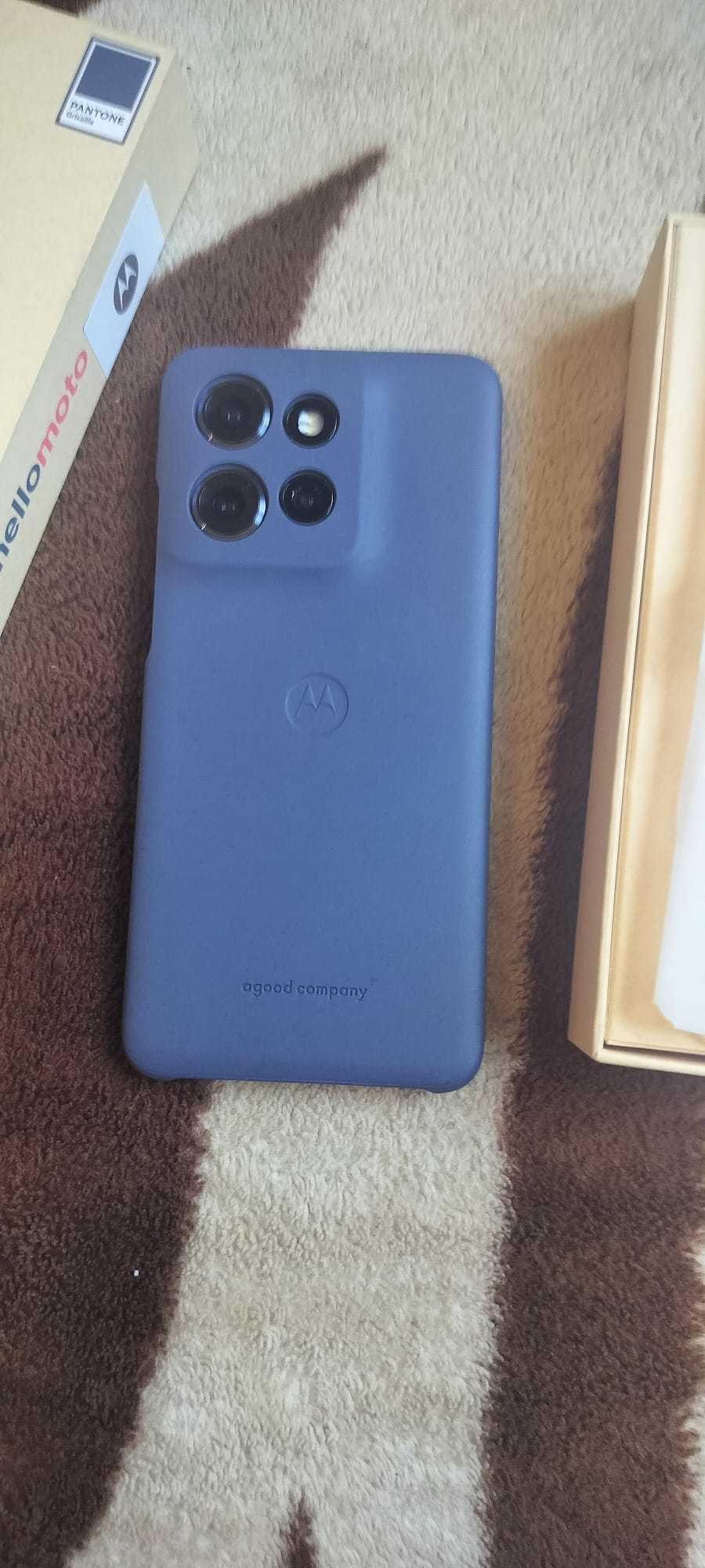 Telefon nouuuu desfăcut pentru poze