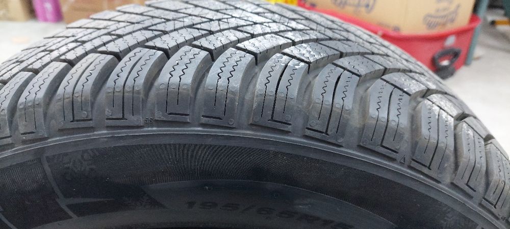 4 зимни гуми NEXEN 195/65R15 с джанти Audi 80 B4 – DOT 2024, като нови