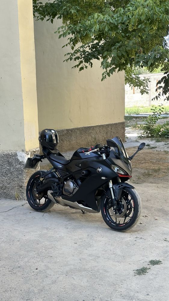 Qj Moto 400RR..,Original Mot (Variantga Beriladi)