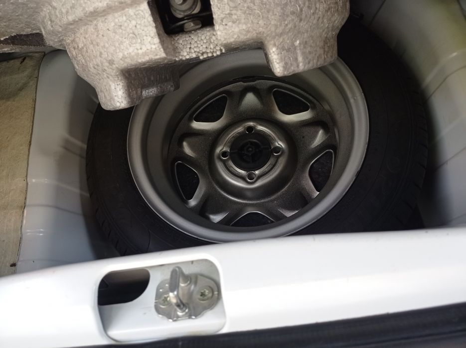 Спарк пул керак сотилади.