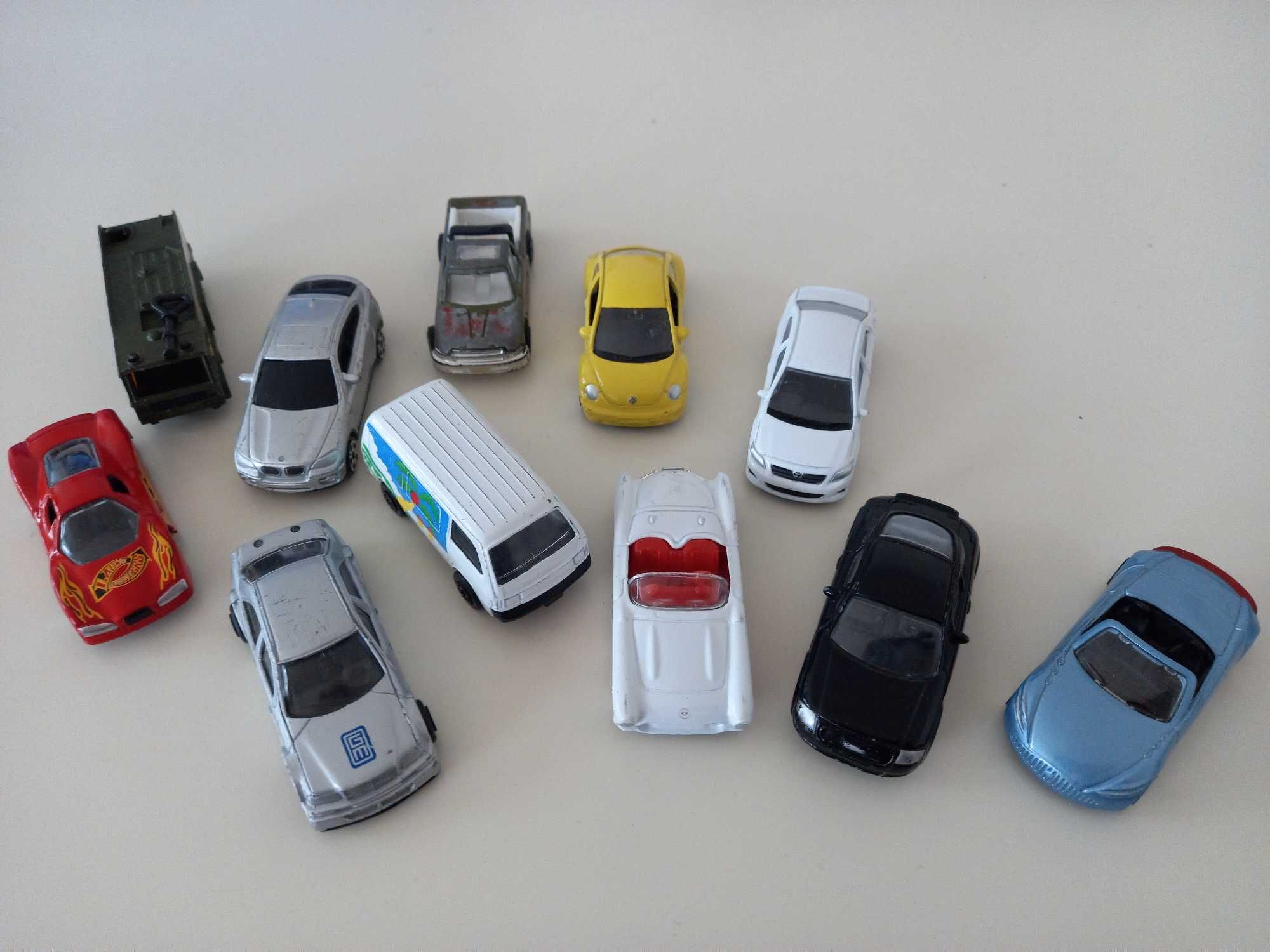 BMW, Ford, Toyota, VW, Mercedes, Corvette 1:64 Maisto, Welly