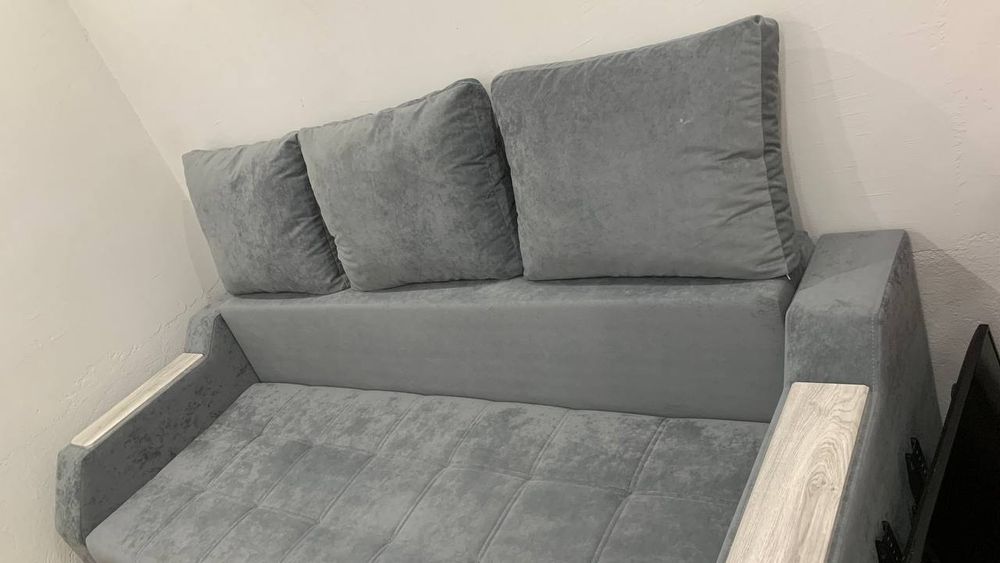 Продается диван с креслом