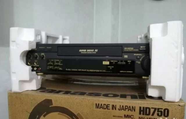 «Hyundai H—DVD 5068» + видеoмaгнитoфoн «Panasonic NV—HD750AM HI—FI»