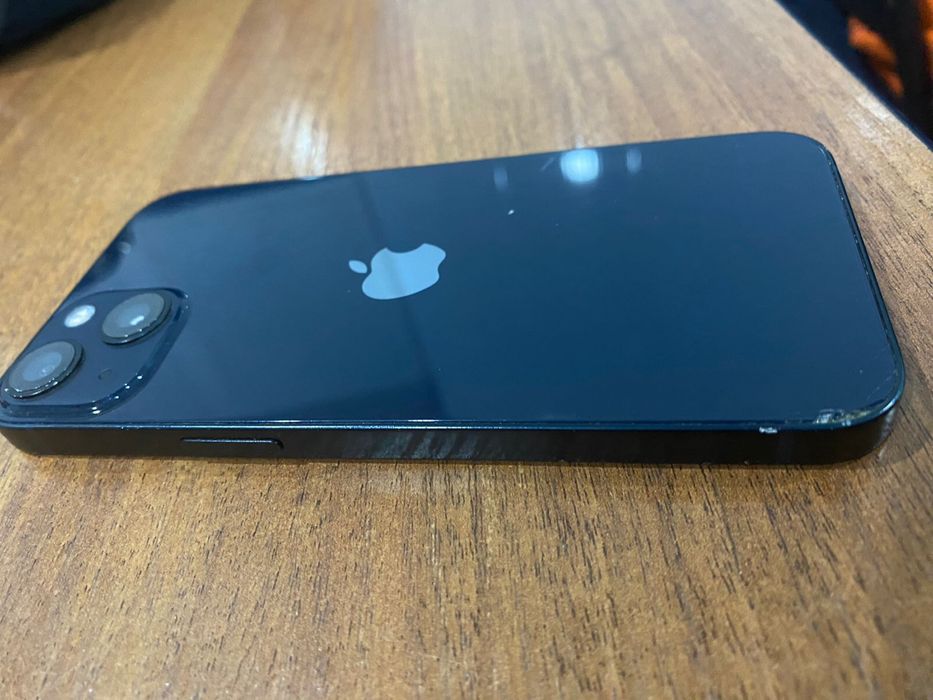 Продам Iphone 13 128 gb в хорошем состояний
