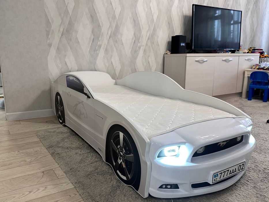 Кровать -машинка