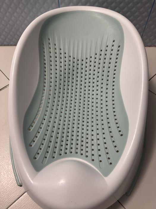 Suport de baie pentru cadǎ bebeluşi - texturǎ moale antialunecare