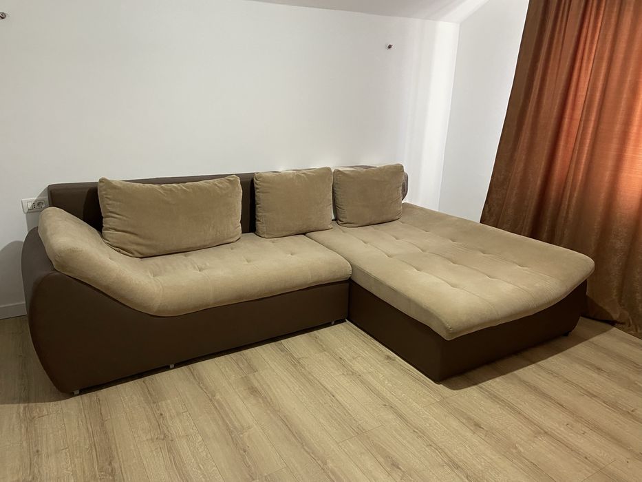 Coltar living stare foarte buna