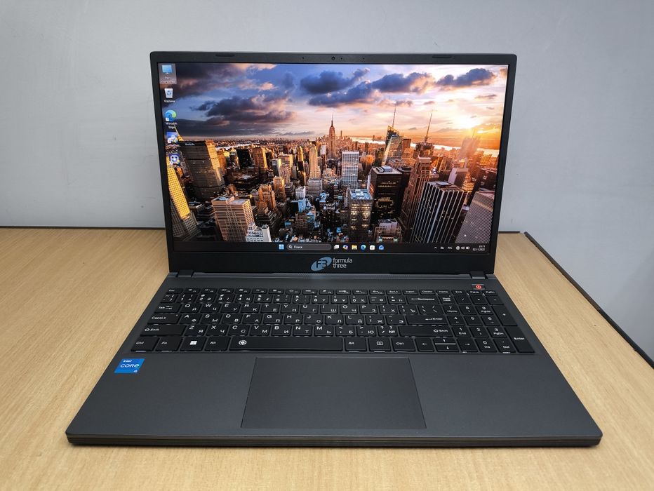 Мощный стильный ноутбук бизнес класса (i5 12Gen/8GB/SSD 512GB)
