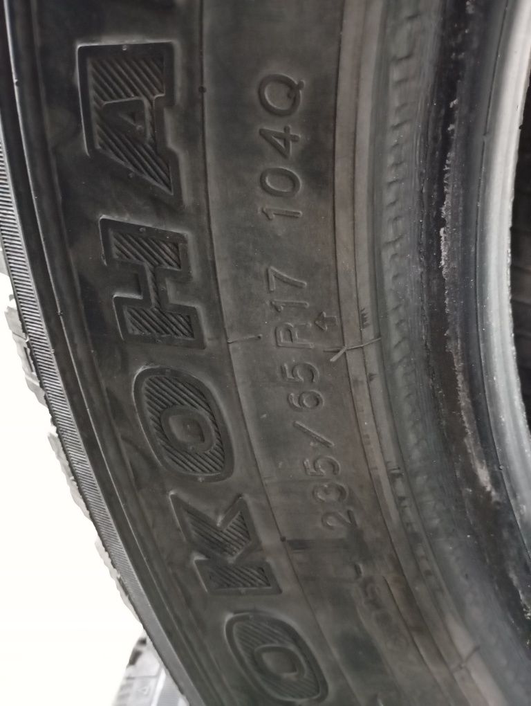 Шины Иокогама 235/65R17