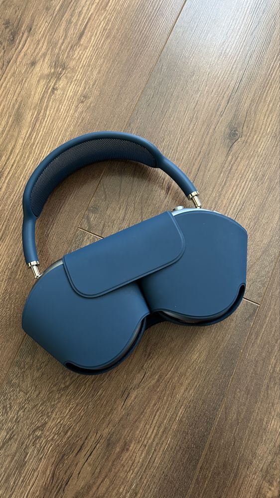 Airpods max чисто нови в синьо