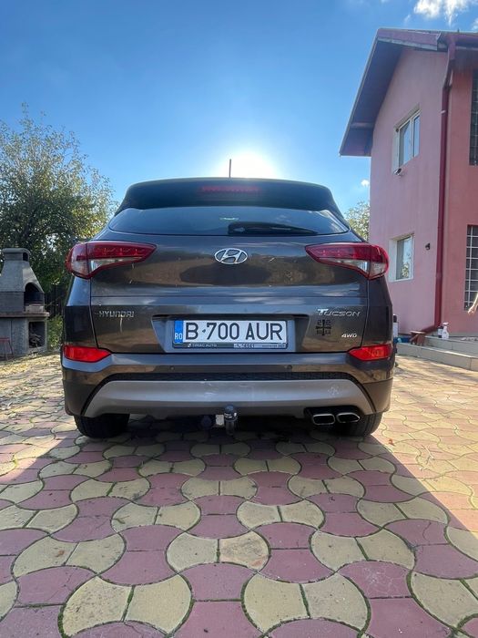 Hyundai Tucson 4x4 AWD model 2.0 CRDI Diesel Manuala 2017
