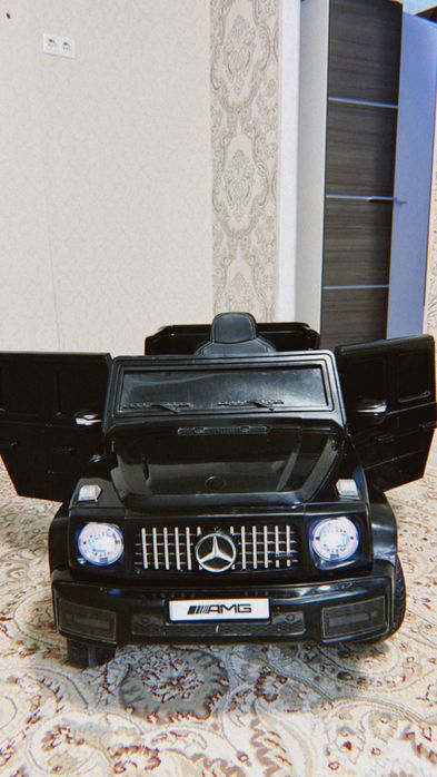 Детская машина марка Геленваген