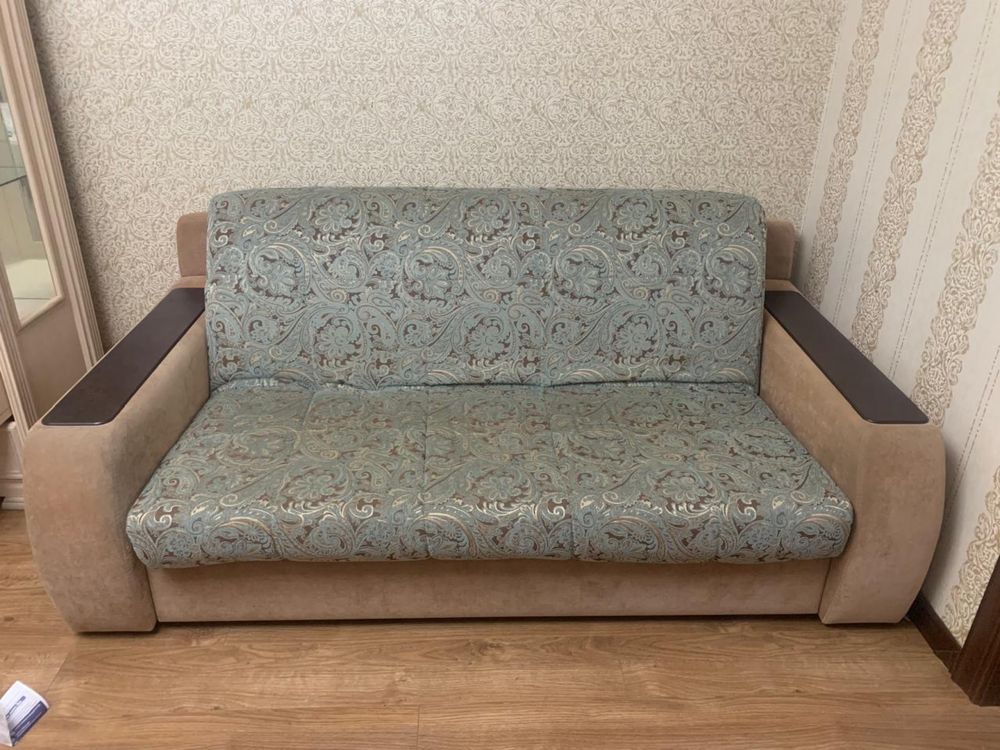 Продам диван в отличном состоянии