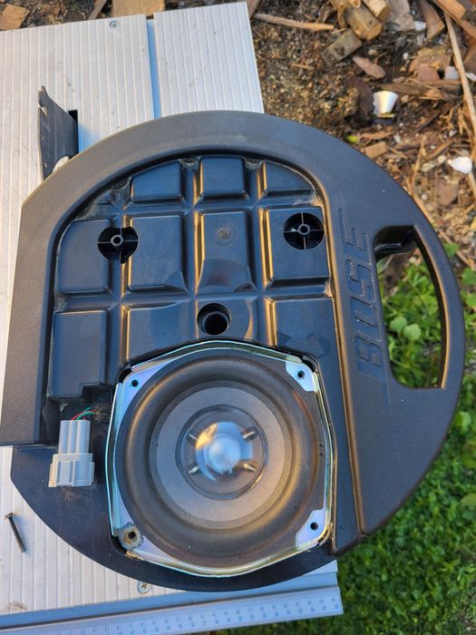 Bose subwoofer Mazda, Nissan,  audi