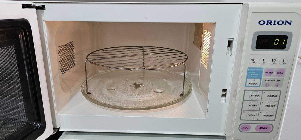 Cuptor cu microunde si grill Orion model OM-023D 23 Litri ,1400 wati