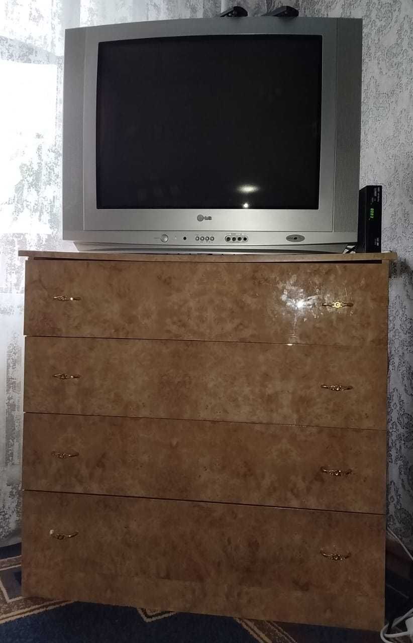Для дома . ТВ и комод