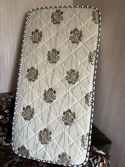 Кроватка Советская. Продается с матрасом.Матрац новый.