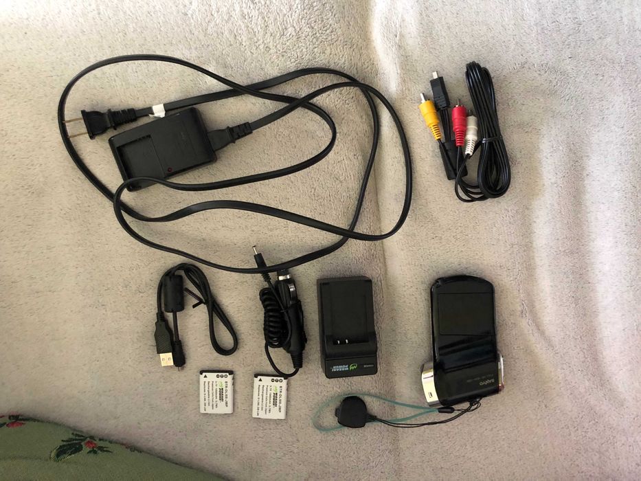 Видеокамера Sanyo Xacti VPC-CG100