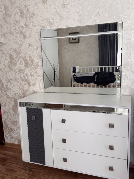 Спальный комод в хорошем состоянии!