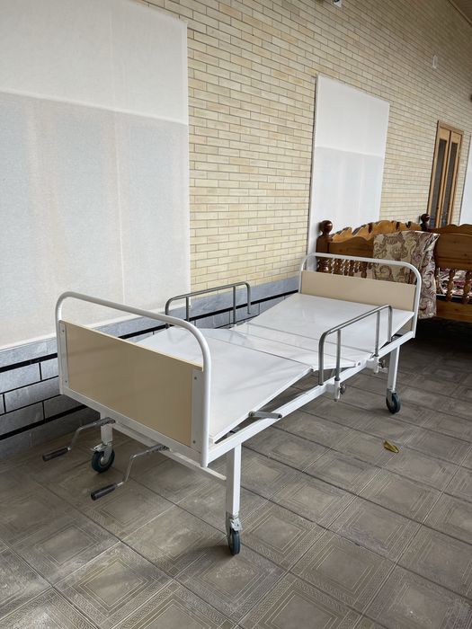 Ortopedichiskiy yotoq karavot