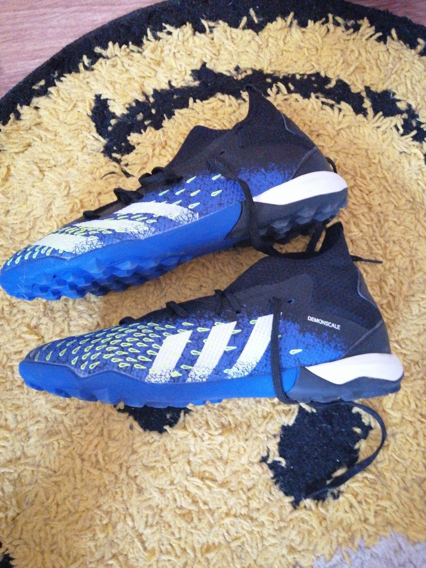 Сороконожки Adidas predator