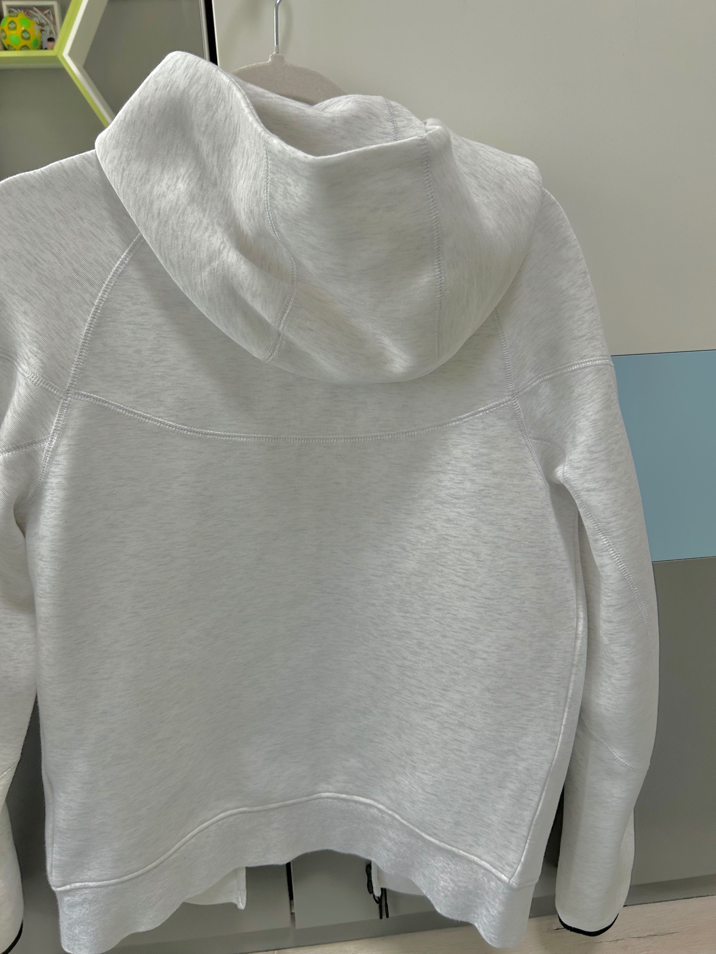 Nike thc flc.   Капиталови търговски дружества