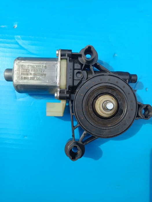 Motoraș geam fata dreapta Vw, Audi, Skoda, Seat