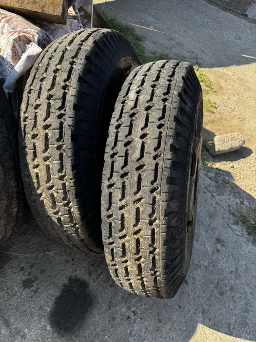 Roti 825 / 15 de trailer -  Cilindru basculare remorca 7 T - Butuc 5 T