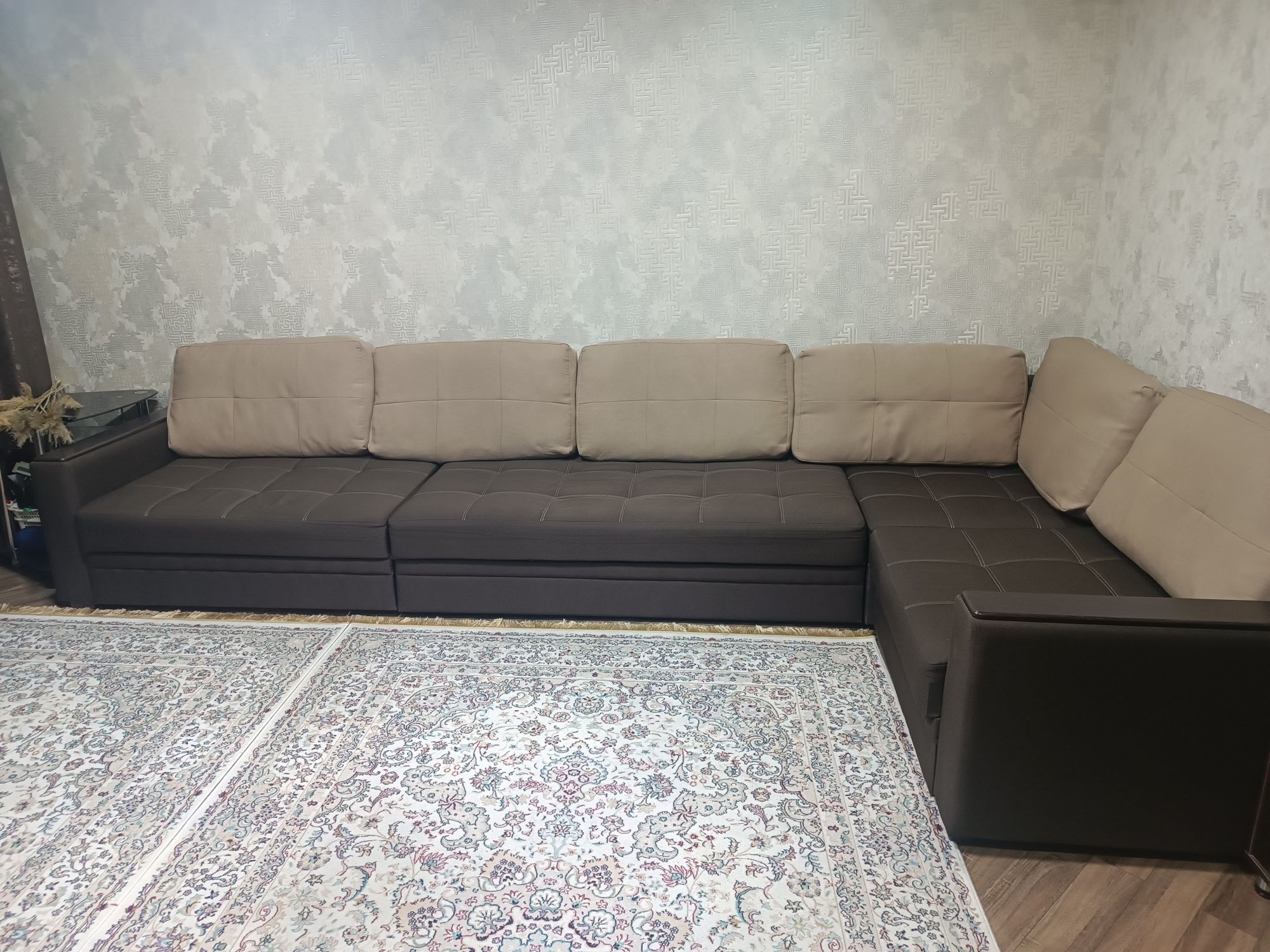 Продам диван б/у [срочно]