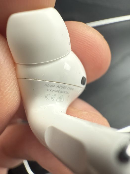 Vand Apple airpods1 casca dreapta si cutie