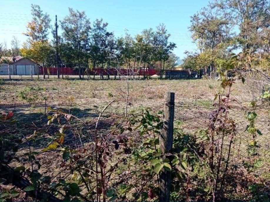 Vând casă de carămidă