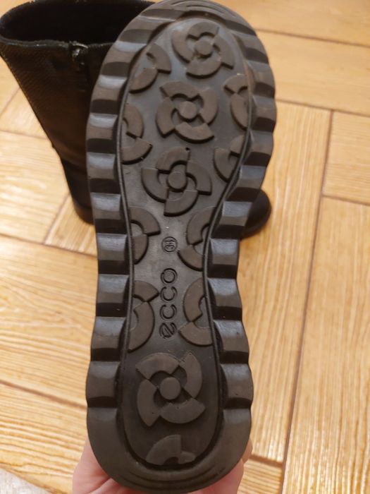 Cizme Ecco mărime 34. Piele naturala.